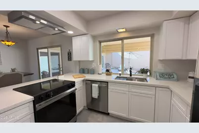 13636 N Del Webb Boulevard, Sun City, AZ 85351 - Photo 17