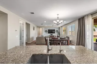 62 W Hackberry Avenue, San Tan Valley, AZ 85140 - Photo 17