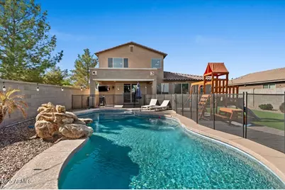 62 W Hackberry Avenue, Queen Creek, AZ 85140 - Photo 5