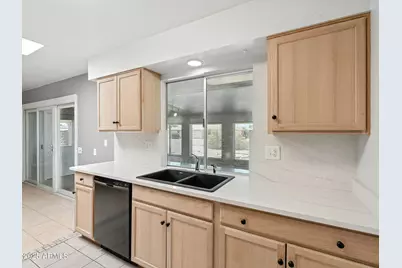 9525 W Cedar Hill Circle, Sun City, AZ 85351 - Photo 11