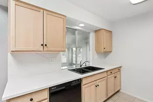 9525 W Cedar Hill Cir, Sun City, AZ 85351 - Photo 9