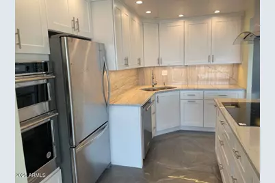 2323 N Central Avenue #1802, Phoenix, AZ 85004 - Photo 7