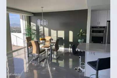 2323 N Central Avenue #1802, Phoenix, AZ 85004 - Photo 3