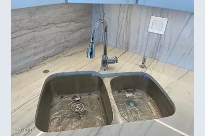 2323 N Central Avenue #1802, Phoenix, AZ 85004 - Photo 19