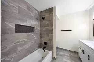 8238 E Keim Dr, Scottsdale, AZ 85250 - Photo 21