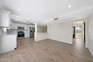 8238 E Keim Dr, Scottsdale, AZ 85250 - Photo 3