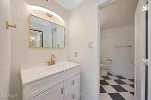 8238 E Keim Dr, Scottsdale, AZ 85250 - Photo 15