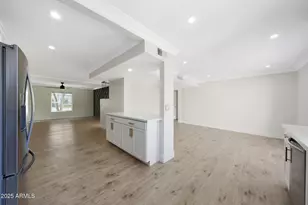 8238 E Keim Dr, Scottsdale, AZ 85250 - Photo 5