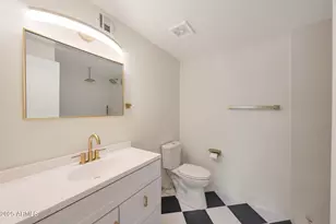 8238 E Keim Dr, Scottsdale, AZ 85250 - Photo 17