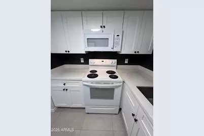 2690 N 43rd Avenue #Apt C, Phoenix, AZ 85009 - Photo 9