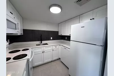 2690 N 43rd Avenue #Apt C, Phoenix, AZ 85009 - Photo 7