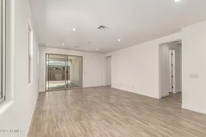 5353 W Las Palmaritas Drive, Glendale, AZ 85302 - Photo 9