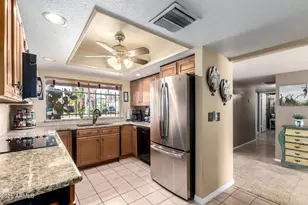 815 E Coral Gables Dr, Phoenix, AZ 85022 - Photo 17