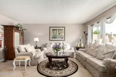 815 E Coral Gables Drive, Phoenix, AZ 85022 - Photo 13