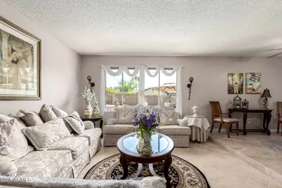 815 E Coral Gables Drive, Phoenix, AZ 85022 - Photo 11