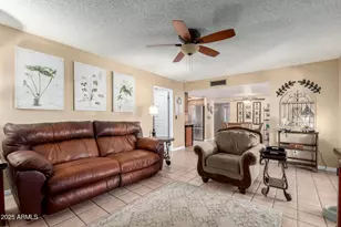 815 E Coral Gables Dr, Phoenix, AZ 85022 - Photo 37