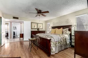 815 E Coral Gables Dr, Phoenix, AZ 85022 - Photo 23