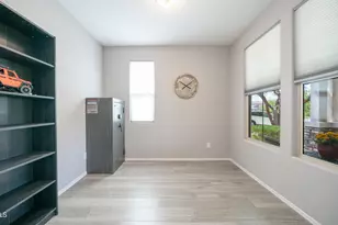 22477 N 95th Dr, Peoria, AZ 85383 - Photo 11