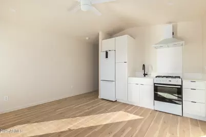 1332 E Diamond Street #B, Phoenix, AZ 85006 - Photo 1