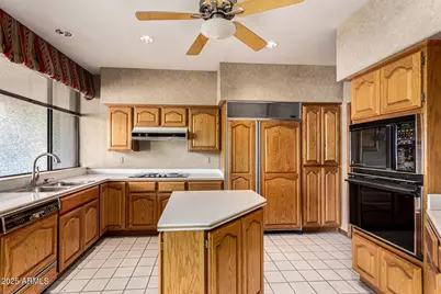 7716 E Clinton Street, Scottsdale, AZ 85260 - Photo 15