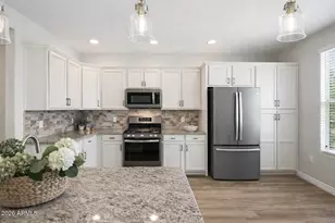 2425 W Bronco Butte Trl, Phoenix, AZ 85085 - Photo 5