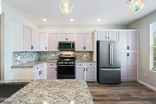 2425 W Bronco Butte Trl, Phoenix, AZ 85085 - Photo 9