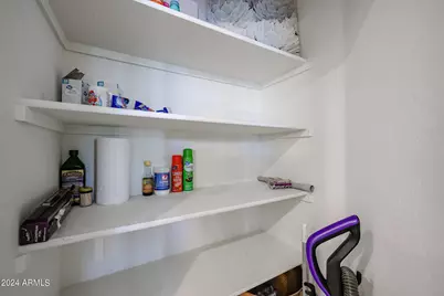 8186 W Colcord Canyon Road, Phoenix, AZ 85043 - Photo 9