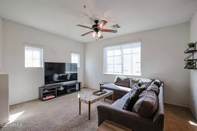 8186 W Colcord Canyon Road, Phoenix, AZ 85043 - Photo 5