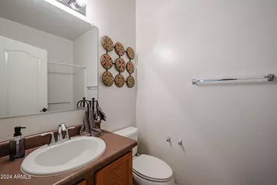 8186 W Colcord Canyon Road, Phoenix, AZ 85043 - Photo 13