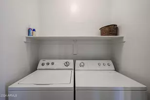 8186 W Colcord Canyon Rd, Phoenix, AZ 85043 - Photo 9