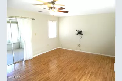10916 W Peoria Avenue, Sun City, AZ 85351 - Photo 13