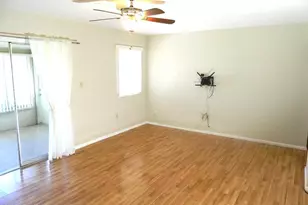 10916 W Peoria Ave, Sun City, AZ 85351 - Photo 13