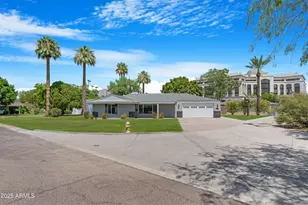 3001 N 43rd Pl, Phoenix, AZ 85018 - Photo 1