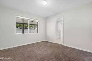 3001 N 43rd Pl, Phoenix, AZ 85018 - Photo 33