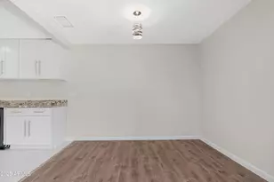 3001 N 43rd Pl, Phoenix, AZ 85018 - Photo 9