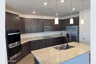 2534 W Chanute Pass, Phoenix, AZ 85041 - Photo 3