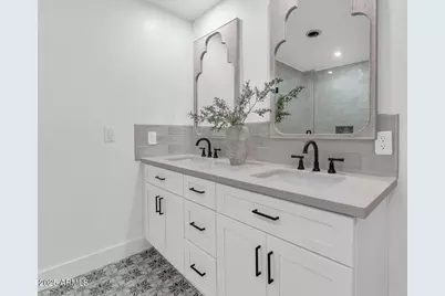 4642 N 31st Street, Phoenix, AZ 85016 - Photo 15