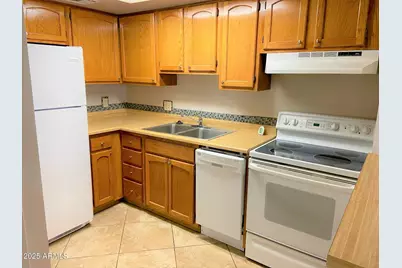 700 W University Drive #111, Tempe, AZ 85281 - Photo 3