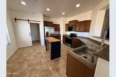 26140 W Runion Drive, Buckeye, AZ 85396 - Photo 11