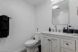 6125 E Indian School Rd, Scottsdale, AZ 85251 - Photo 9