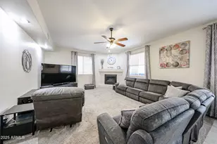 5745 W Mariposa Grande Ln, Glendale, AZ 85310 - Photo 5