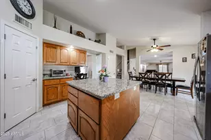 5745 W Mariposa Grande Ln, Glendale, AZ 85310 - Photo 13