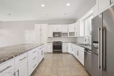 702 W Why Worry Lane, Phoenix, AZ 85021 - Photo 7