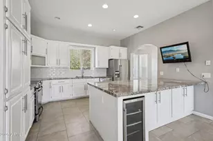 702 W Why Worry Ln, Phoenix, AZ 85021 - Photo 11