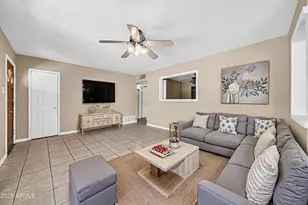 3221 W Sells Dr, Phoenix, AZ 85017 - Photo 9