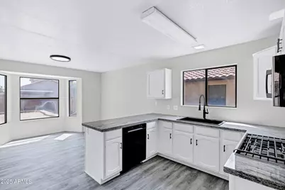 4539 E Grove Avenue, Mesa, AZ 85206 - Photo 9