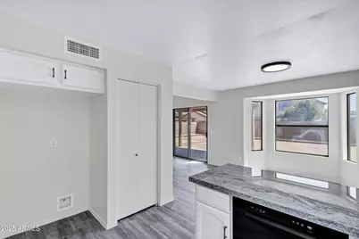 4539 E Grove Avenue, Mesa, AZ 85206 - Photo 11