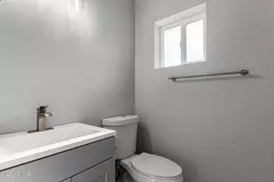3336 E Earll Dr, Phoenix, AZ 85018 - Photo 23