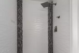 3336 E Earll Dr, Phoenix, AZ 85018 - Photo 23