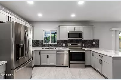 3336 E Earll Drive, Phoenix, AZ 85018 - Photo 11